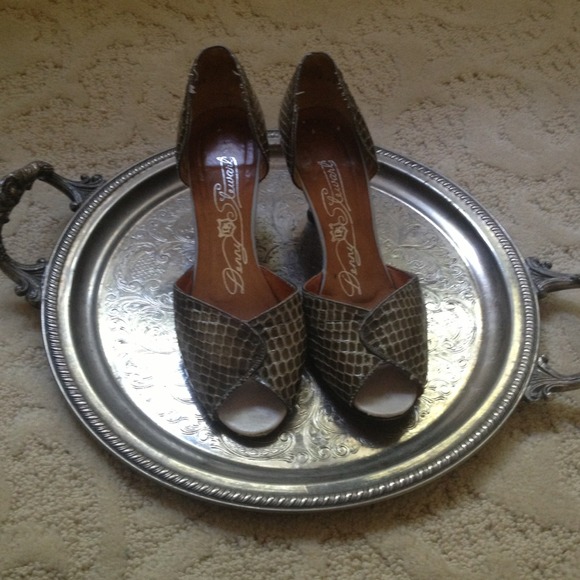 Vintage snake skin d'Orsay heels....