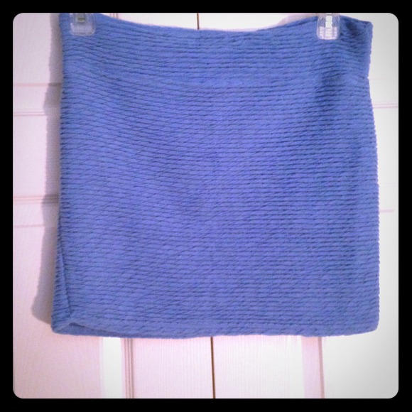 Cute blue skirt!