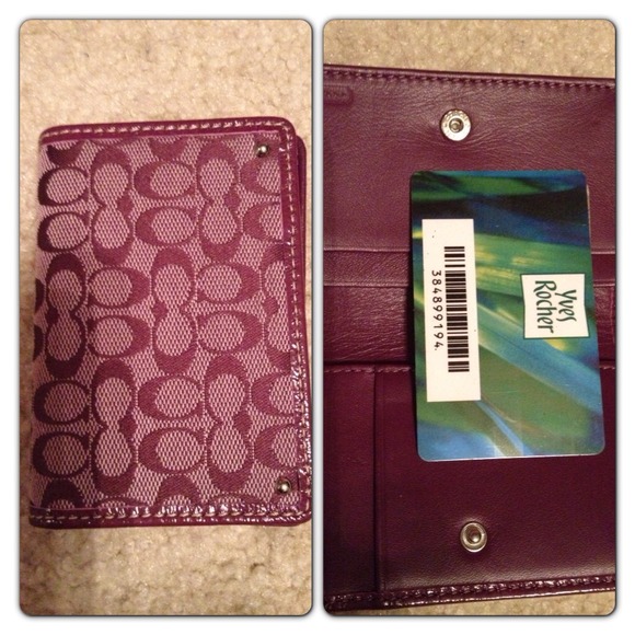 Authentic Coach ID wallet like new barely used