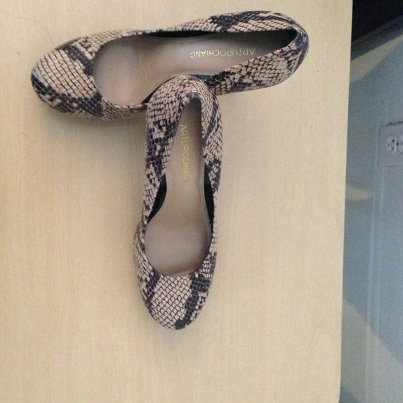 High heels - Picture 2 of 4