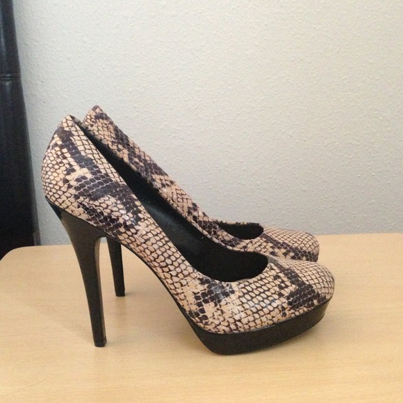 High heels - Picture 3 of 4