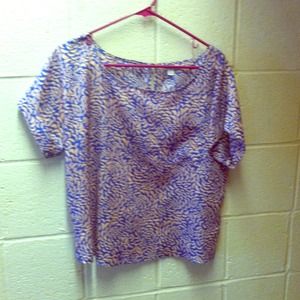 Short sleeved printed top!