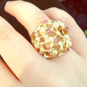 Pearl & Pink gold ring... PRICE REDUCED!💜💗