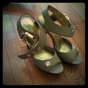 Bebe cream leather heels