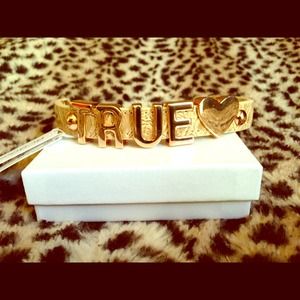 ❌❌SOLD❌❌BCBG "TRUE<3" affirmation bracelet