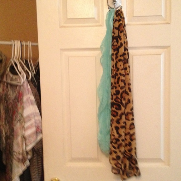 ❌Reserved For Bundle ❌ - Picture 2 of 4