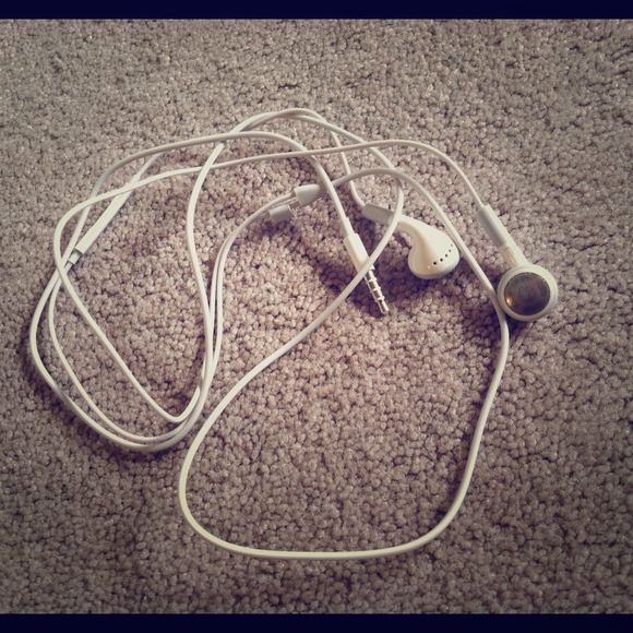 🎧Brand New Apple Headphones! 🎧