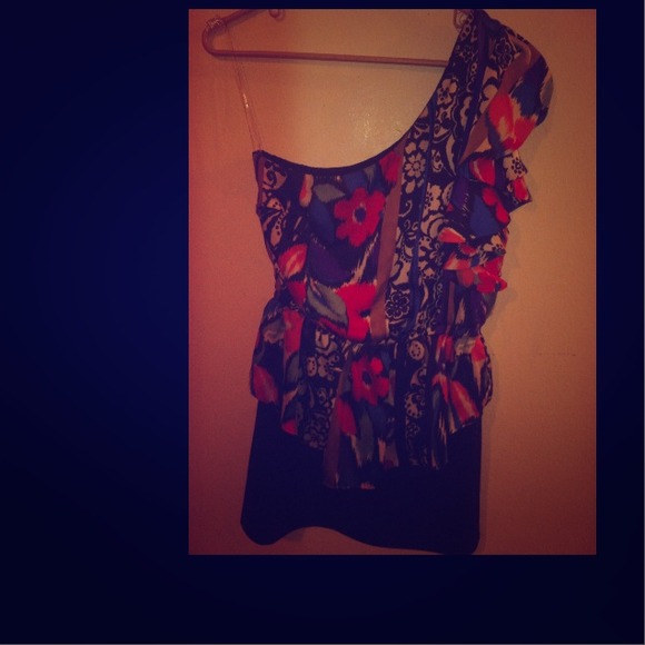 One shoulder dress