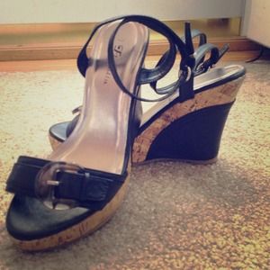 Black and cork wedges