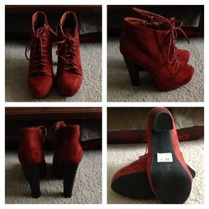 ✨REDUCED price- Dark orange Heels