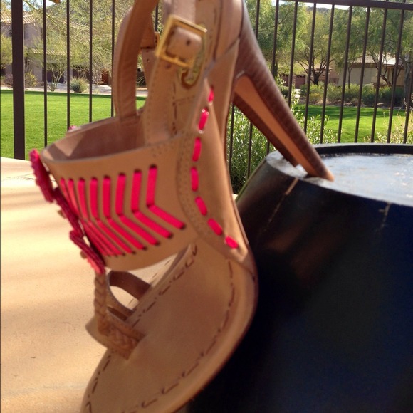 🚩REDUCED🚩100% Authentic Tory Burch Heels🌺 - Picture 4 of 4