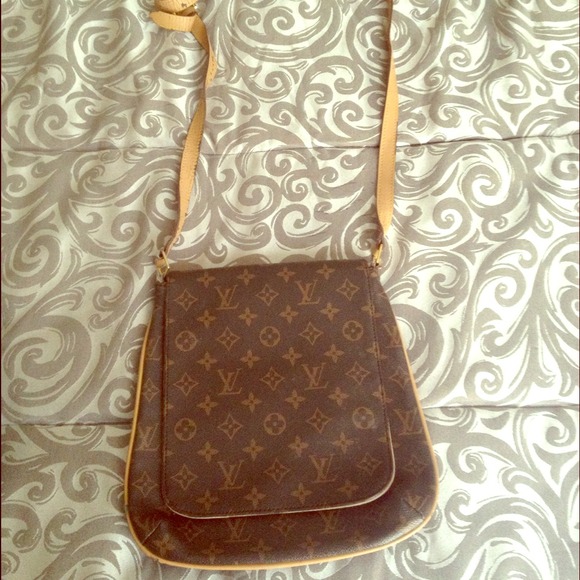 LV purse/ bag