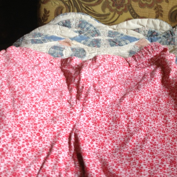 Red and white capris