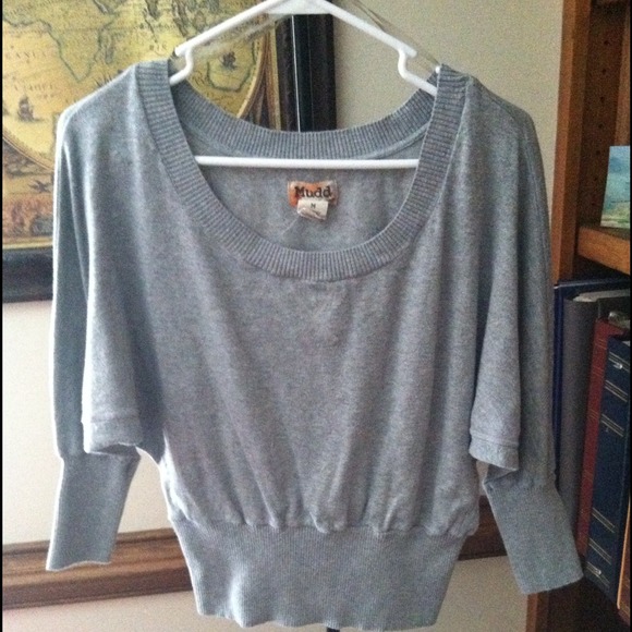 Grey top