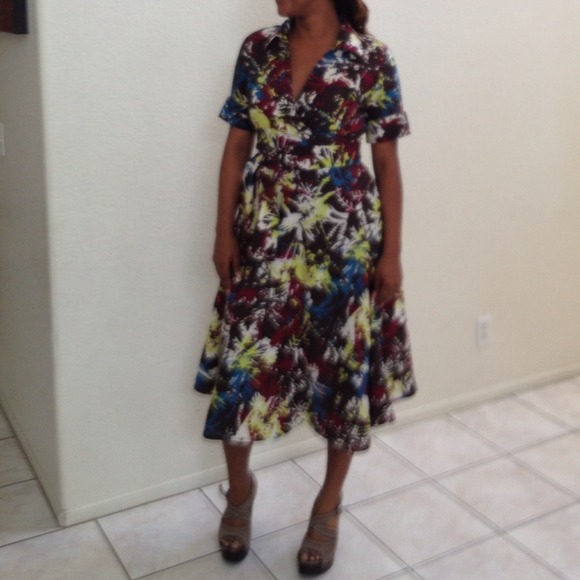 50's style floral dress - Picture 3 of 3