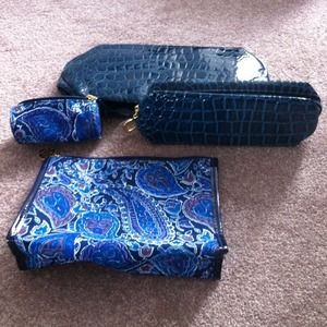 Estée Lauder cosmetic bags