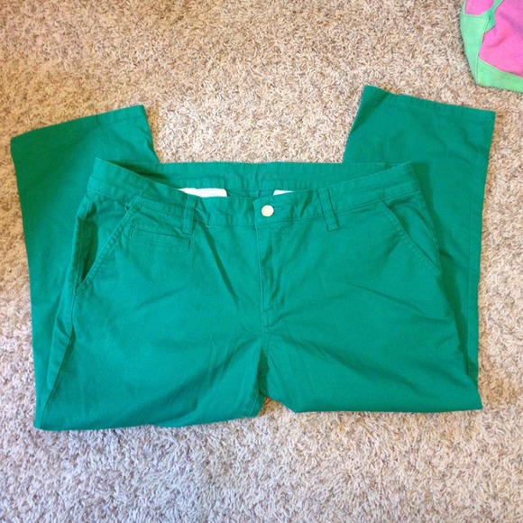 HOLD FOR @cmg0824 Old Navy Green Capris