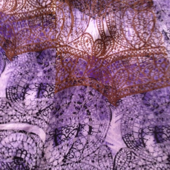 ❤❤❤SOLD❤❤❤Purple flowy skirt - Picture 2 of 2