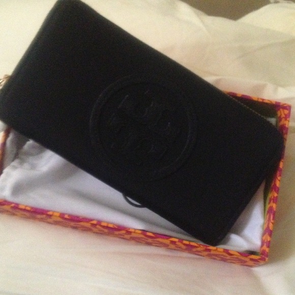 Tory Burch wallet