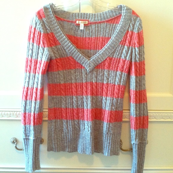 Aeropostale sweater