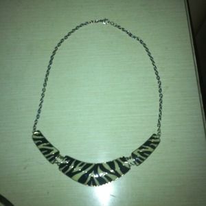 ❌SOLD ❌ Zebra print necklace
