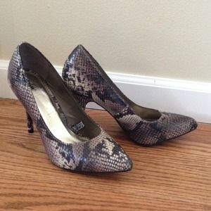 Mossimo Snake Print Heels, brand new, 9