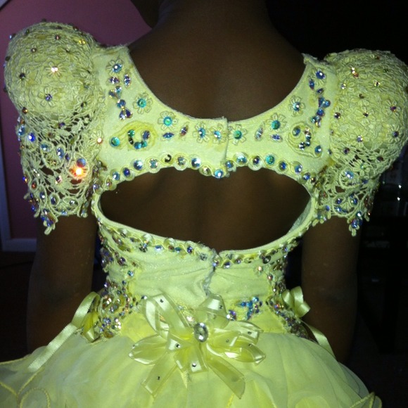Glitz pageant dress - Picture 2 of 4
