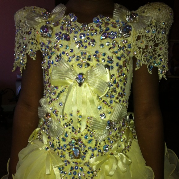 Glitz pageant dress - Picture 4 of 4