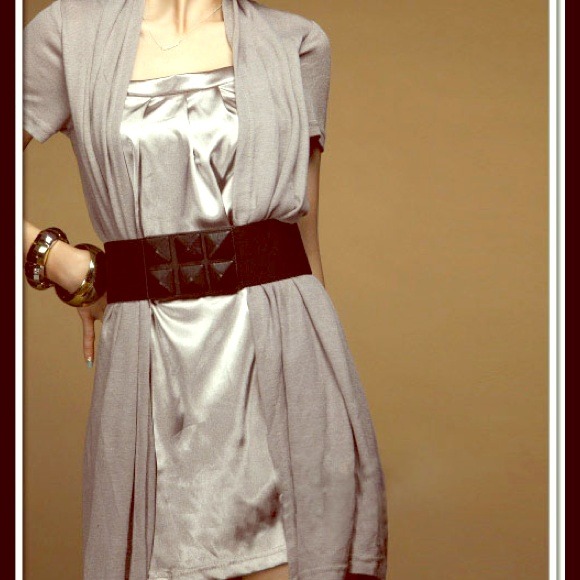 🔴SOLD🔴 Gorgeous 2 piece in 1 Top