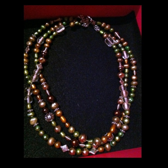 ❌SOLD❌Custom green triple strand beaded necklace - Picture 1 of 4