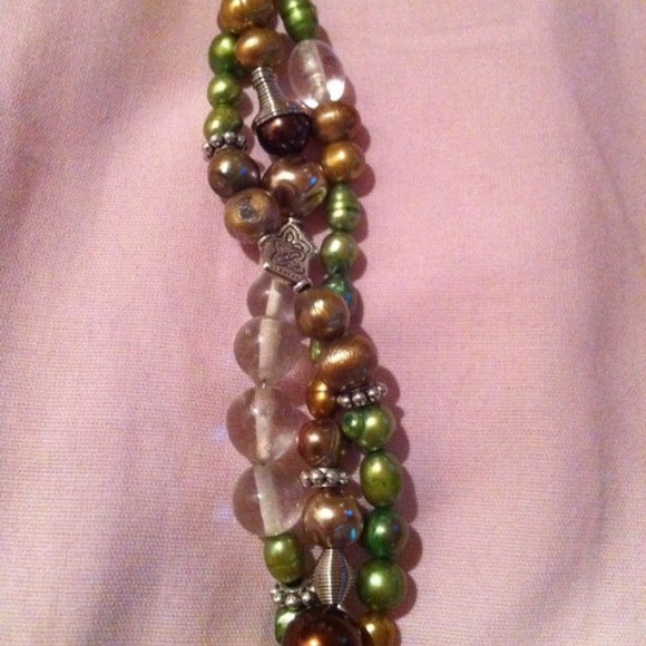 ❌SOLD❌Custom green triple strand beaded necklace - Picture 4 of 4