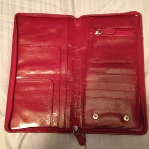 Kate Landry Wallet⬇REDUCED⬇