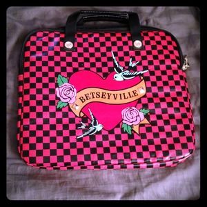 Betsey Johnson laptop case