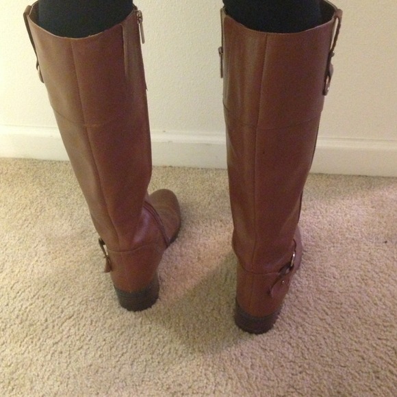 Cute tall leather boots - Picture 3 of 3