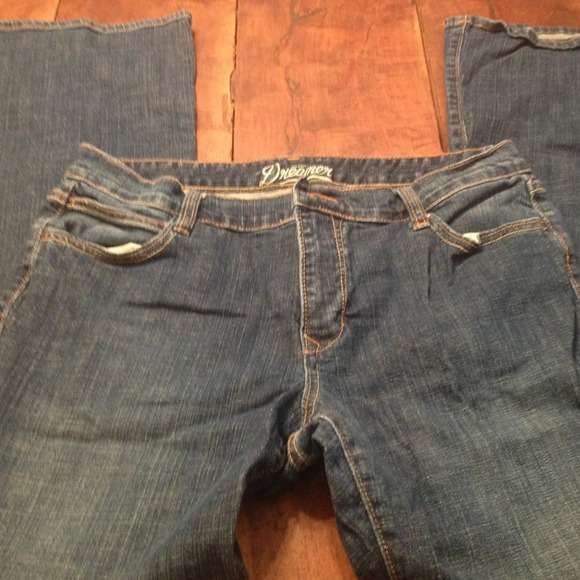 Old navy dreamer size 12