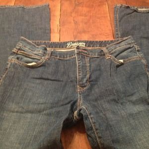 Old navy dreamer size 12