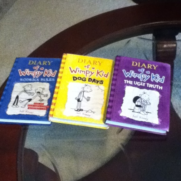 Diary of a Wimpy Kid bundle - Picture 2 of 4