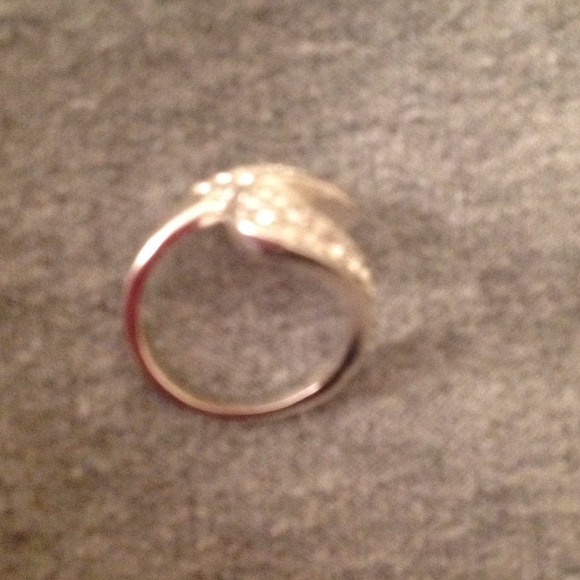 Sold in bundle/Ring - Picture 2 of 3