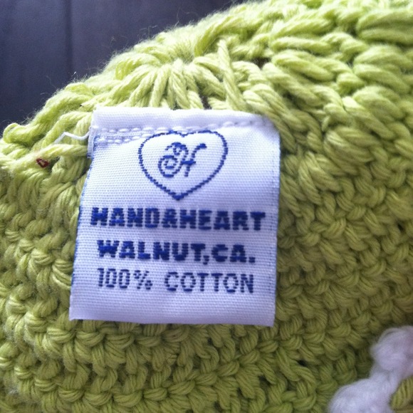 Crocheted hat - Picture 3 of 4