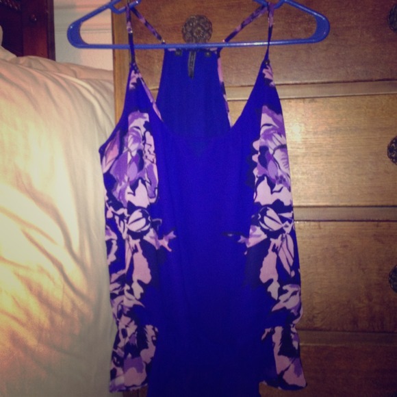 ❗❗TRADED❗❗Floral Guess Tank