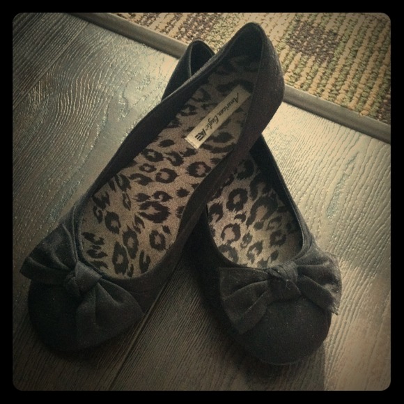 Black bow flats