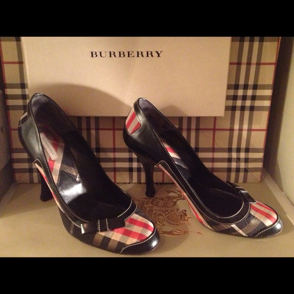 RESERVED Authentic Burberry Plaid w/ Black Leather