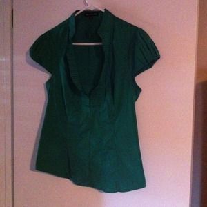 Green short sleeve top