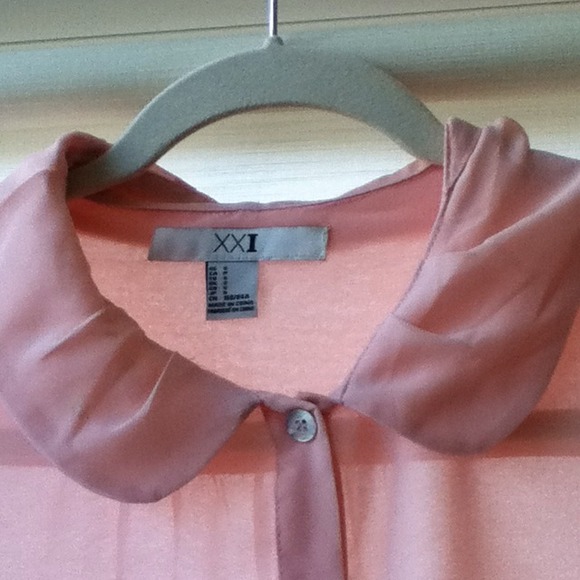 Pink shirt from Forever 21 - Picture 3 of 4