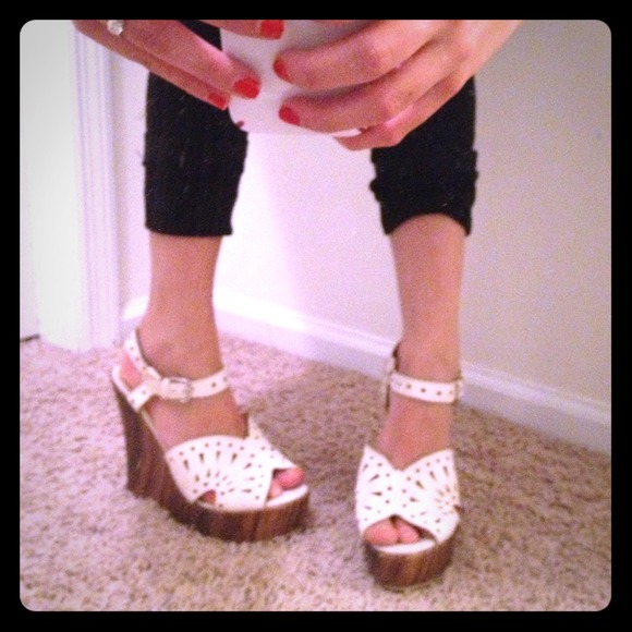 ADORABLE Cut-Out Fabric Wedges