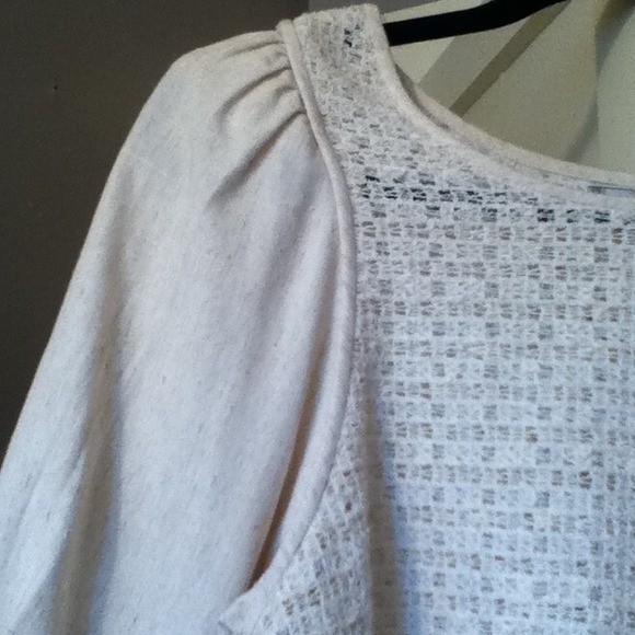 BUNDLED Vintage ivory bubble sleeve blouse - Picture 2 of 4