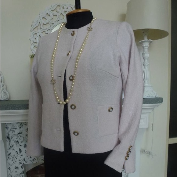 Authentic Chanel pearl long necklace - Picture 4 of 4