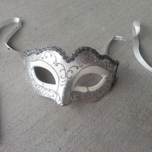 Sparkly Mask 5
