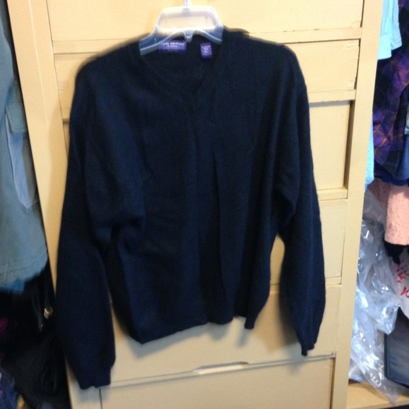 Super soft v-neck cashmere.