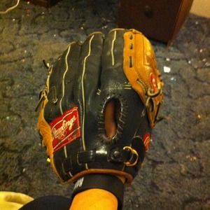 Softball/baseball glove